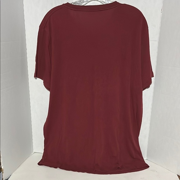 Old Navy Red Short Sleeve Tee with Graphic Design - Picture 4 of 11